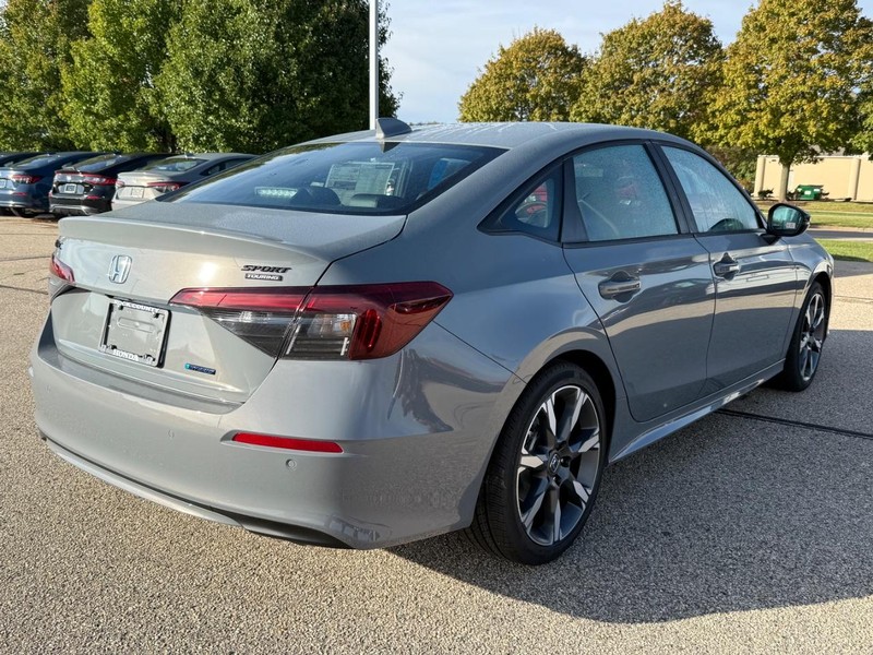 Honda Civic Sedan Hybrid Vehicle Image 3