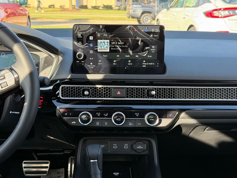 Honda Civic Sedan Hybrid Vehicle Image 7