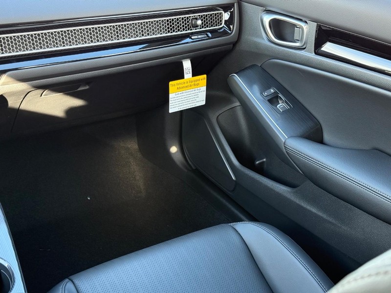 Honda Civic Sedan Hybrid Vehicle Image 10