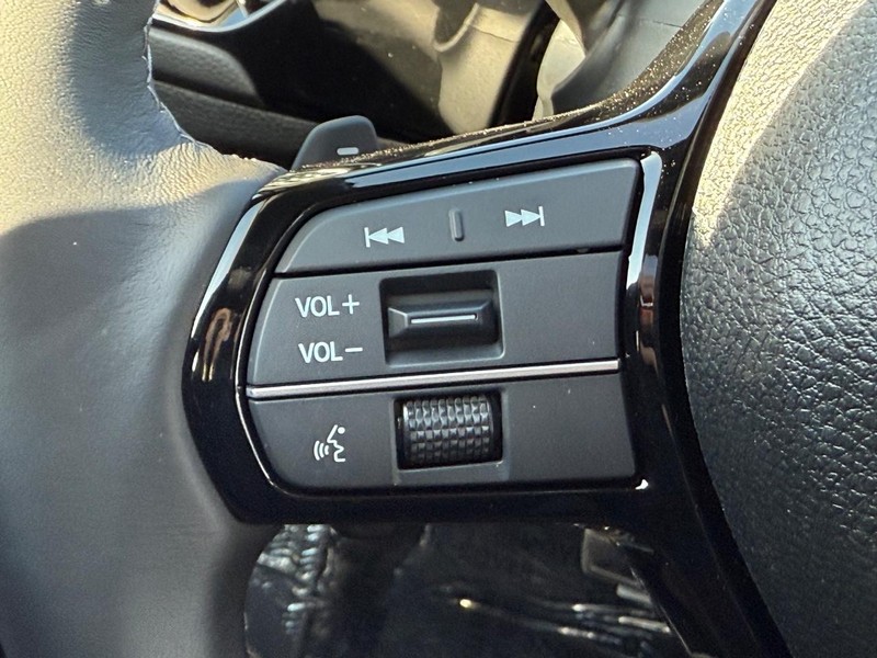 Honda Civic Sedan Hybrid Vehicle Image 11