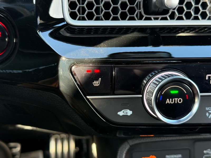 Honda Civic Sedan Hybrid Vehicle Image 14