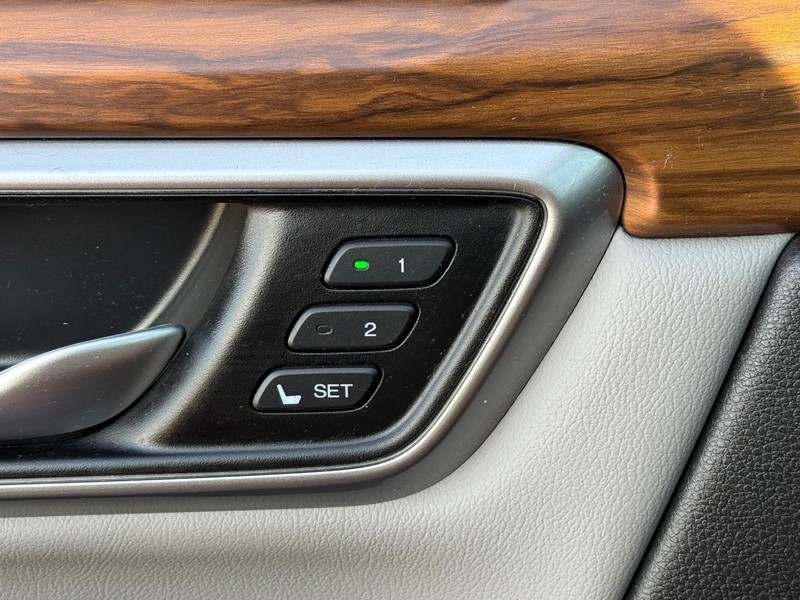 Honda CR-V Vehicle Image 10