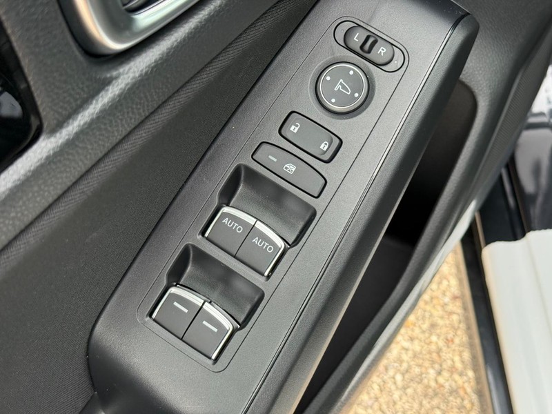 Honda Civic Sedan Hybrid Vehicle Image 15