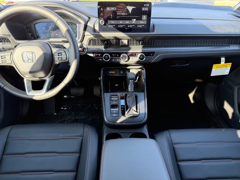 Honda CR-V Hybrid Vehicle Image 6