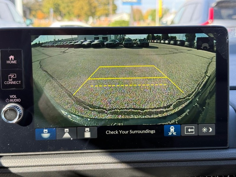 Honda CR-V Hybrid Vehicle Image 14