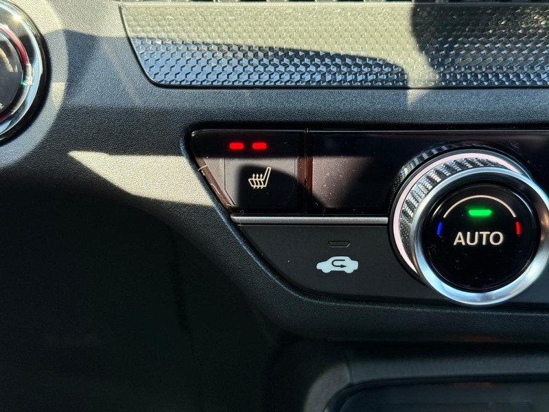 Honda CR-V Hybrid Vehicle Image 15