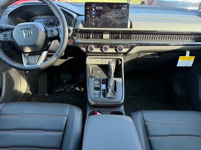 Honda CR-V Hybrid Vehicle Image 6