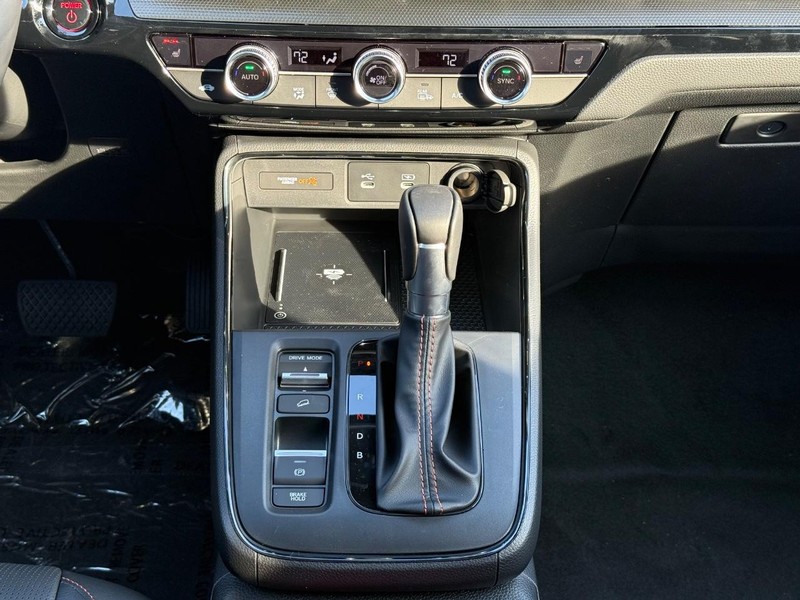 Honda CR-V Hybrid Vehicle Image 8