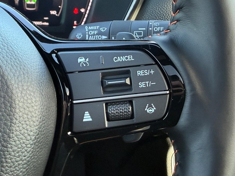 Honda CR-V Hybrid Vehicle Image 13