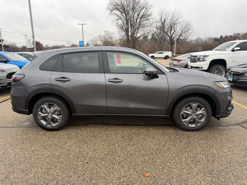 Honda HR-V Vehicle Image 2