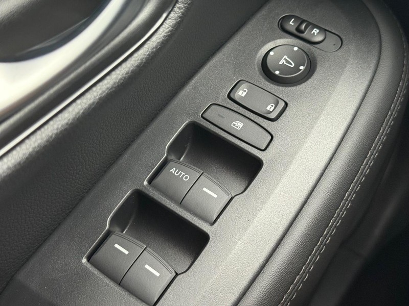 Honda HR-V Vehicle Image 14