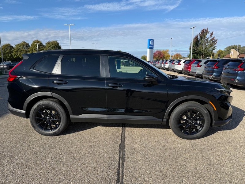 Honda CR-V Hybrid Vehicle Image 2