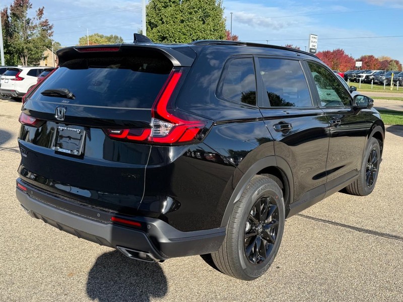 Honda CR-V Hybrid Vehicle Image 3