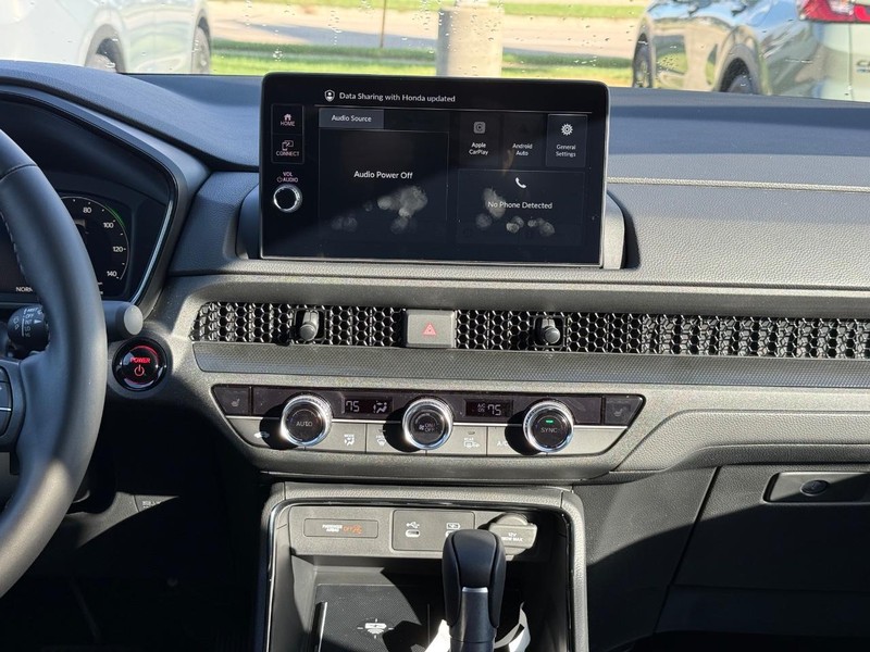 Honda CR-V Hybrid Vehicle Image 7