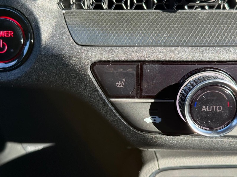 Honda CR-V Hybrid Vehicle Image 15