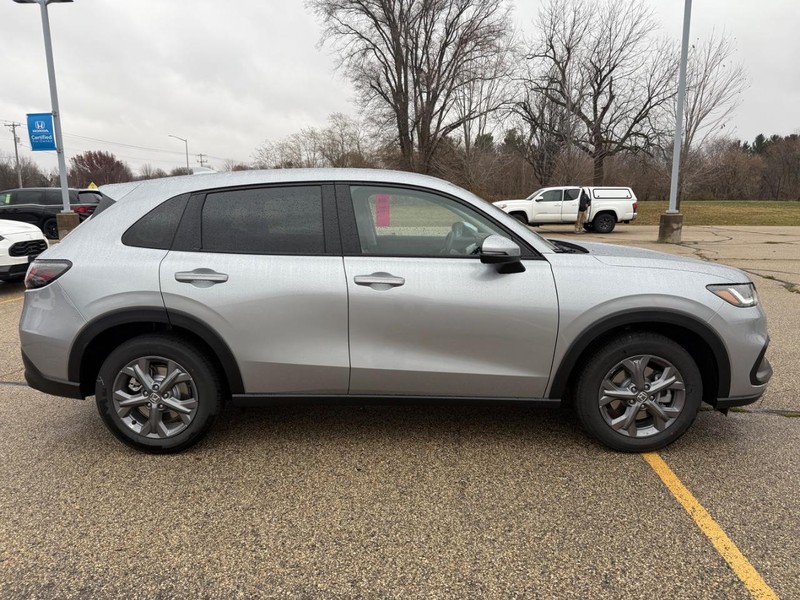 Honda HR-V Vehicle Image 2