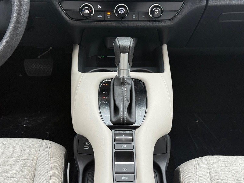 Honda HR-V Vehicle Image 8