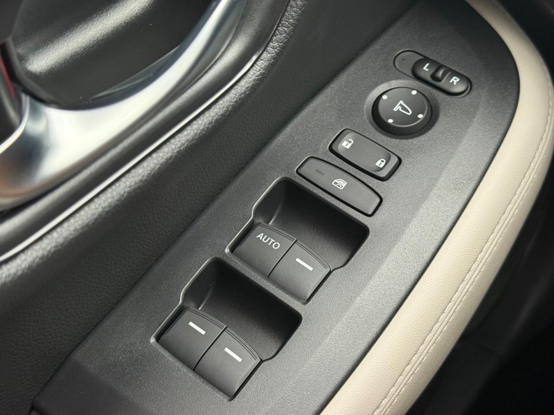 Honda HR-V Vehicle Image 15