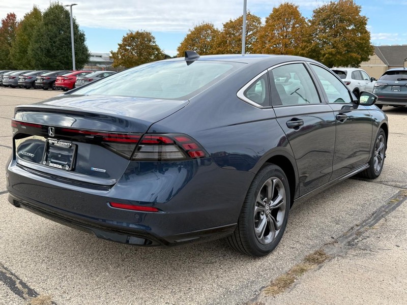 Honda Accord Hybrid Vehicle Image 3