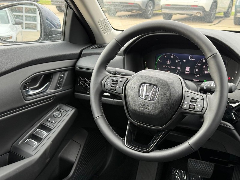 Honda Accord Hybrid Vehicle Image 9