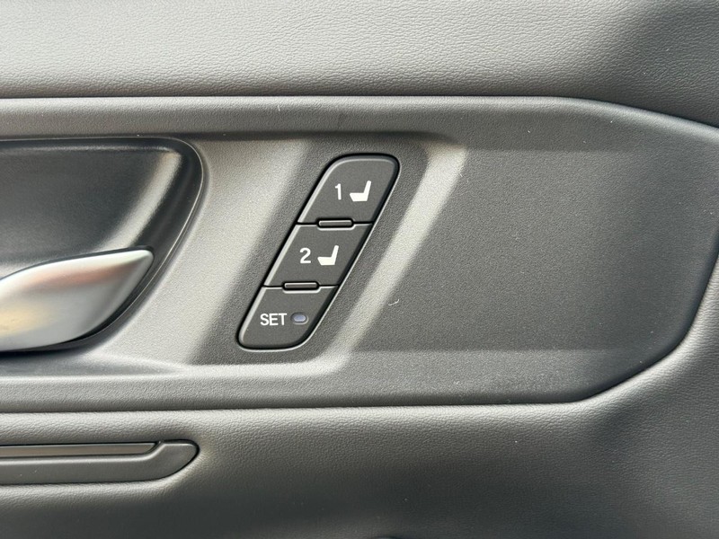 Honda Accord Hybrid Vehicle Image 11