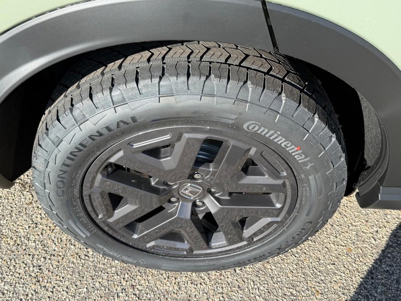 Honda CR-V Hybrid Vehicle Image 4