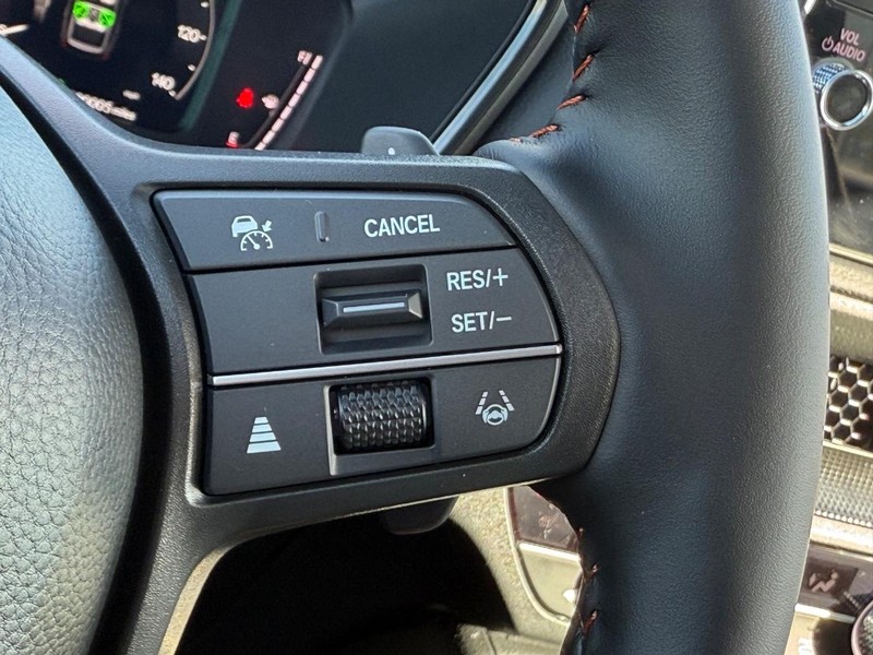 Honda CR-V Hybrid Vehicle Image 12