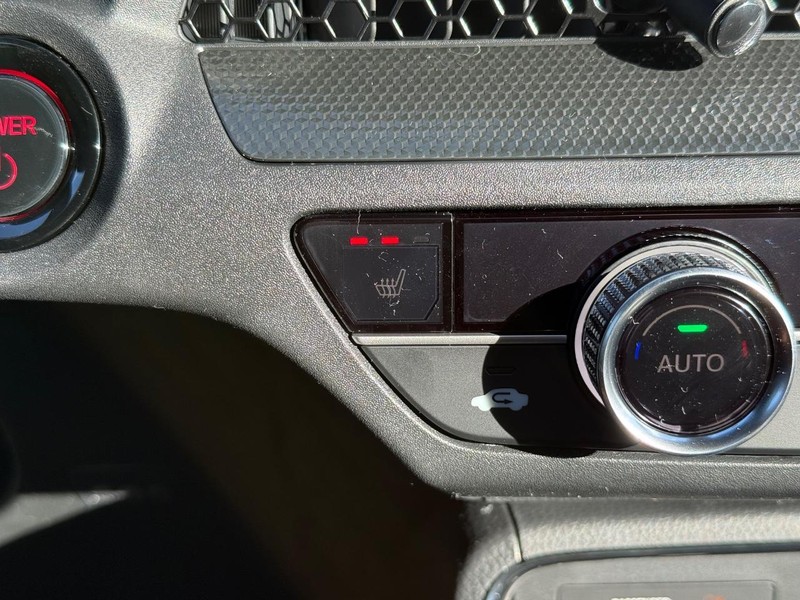 Honda CR-V Hybrid Vehicle Image 14