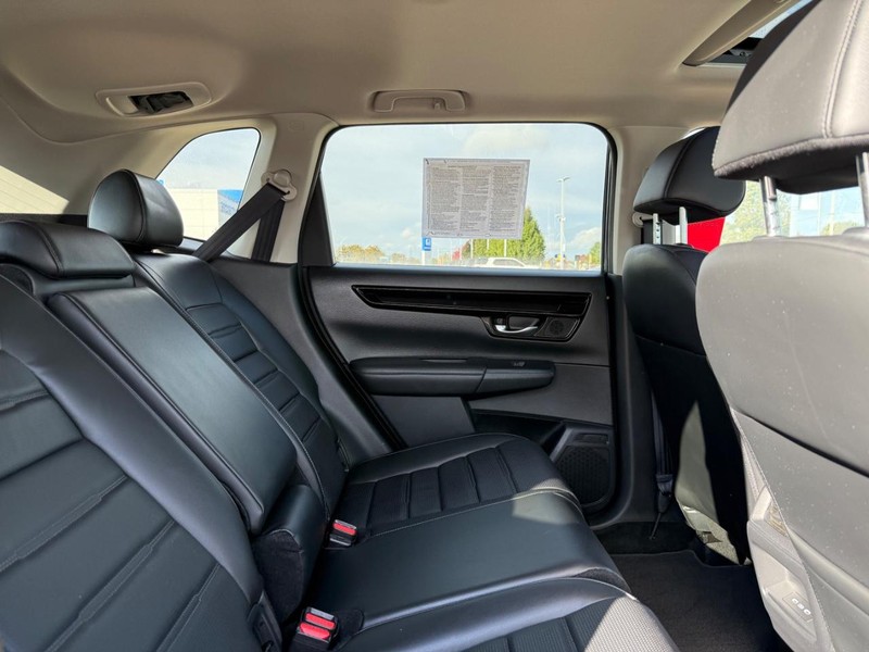 Honda CR-V Vehicle Image 9