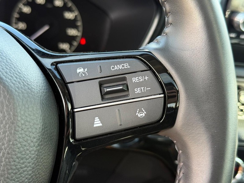 Honda CR-V Vehicle Image 17