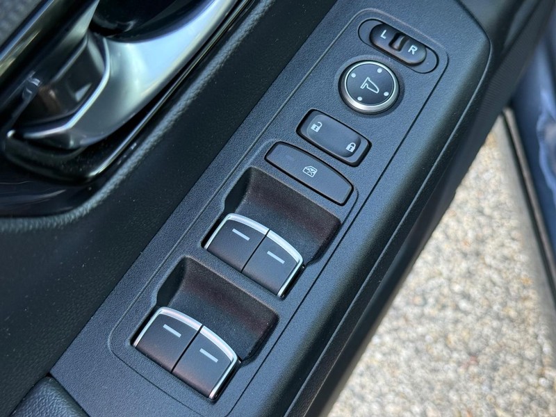 Honda CR-V Vehicle Image 21