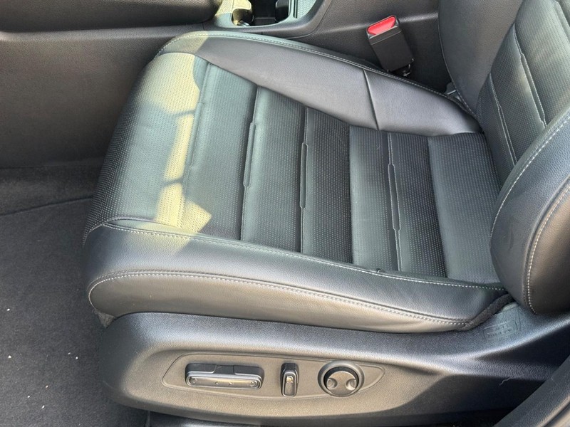 Honda CR-V Vehicle Image 22