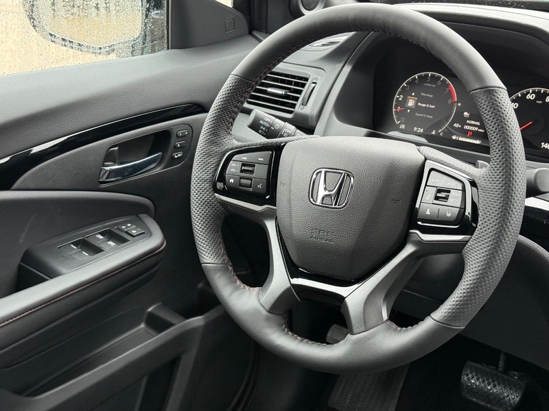 Honda Ridgeline Vehicle Image 9