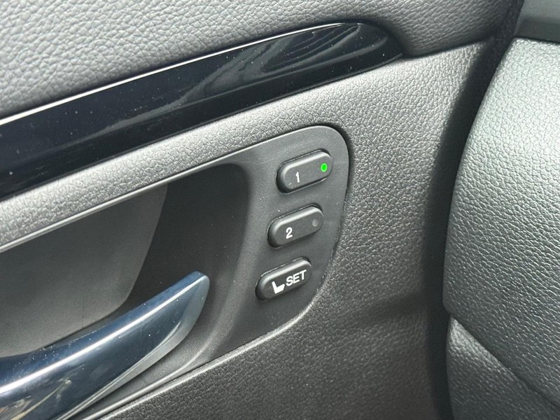 Honda Ridgeline Vehicle Image 16