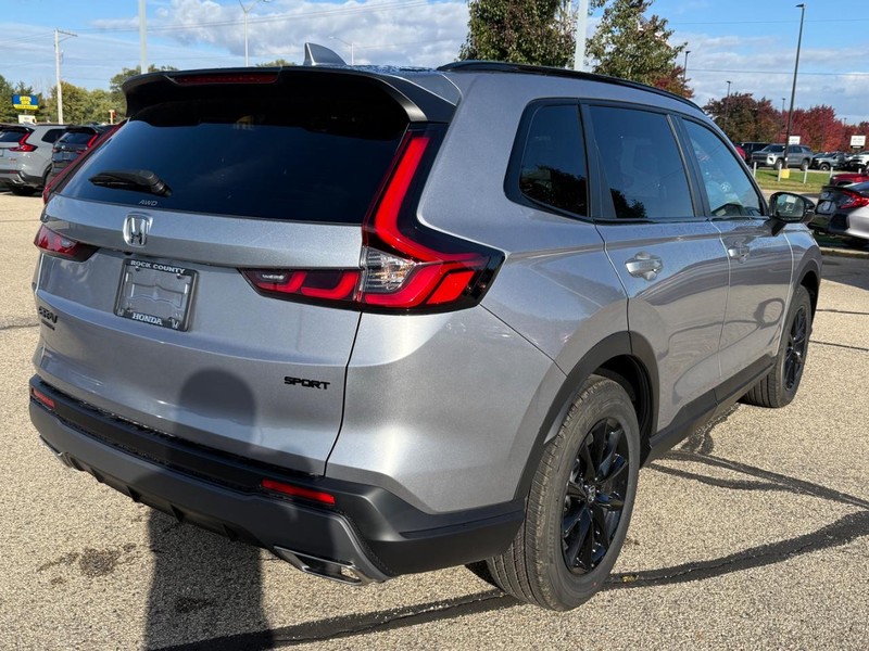 Honda CR-V Hybrid Vehicle Image 3