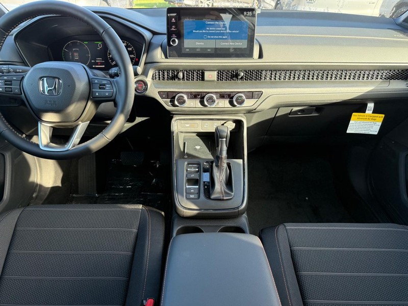 Honda CR-V Hybrid Vehicle Image 6