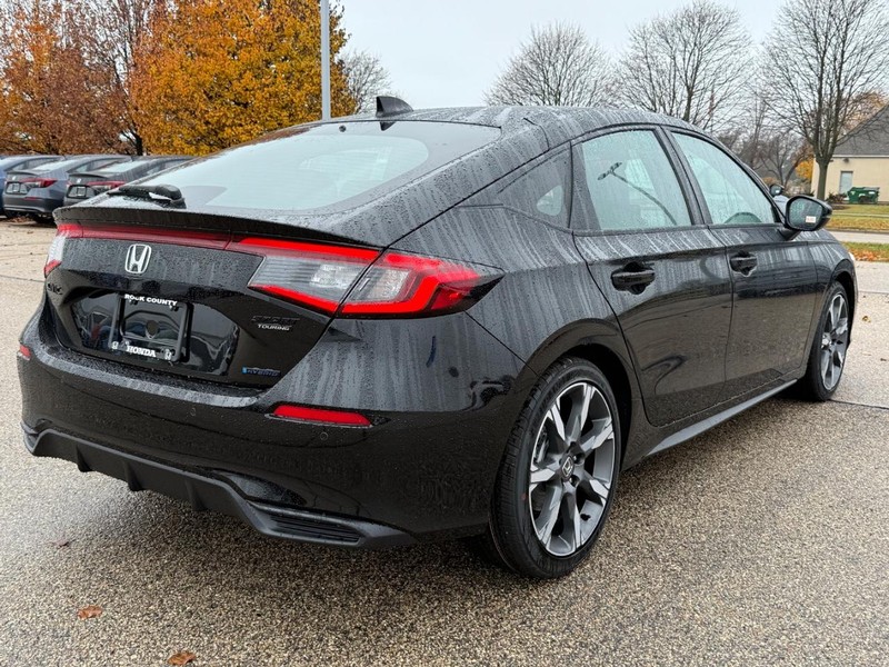 Honda Civic Hatchback Hybrid Vehicle Image 3