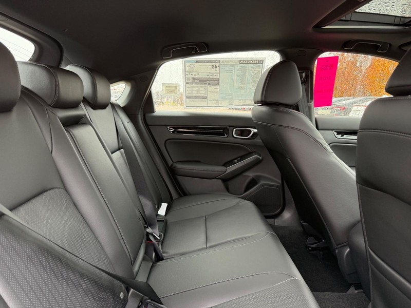 Honda Civic Hatchback Hybrid Vehicle Image 5