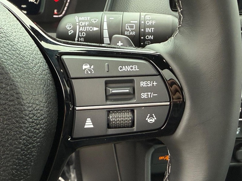 Honda Civic Hatchback Hybrid Vehicle Image 12