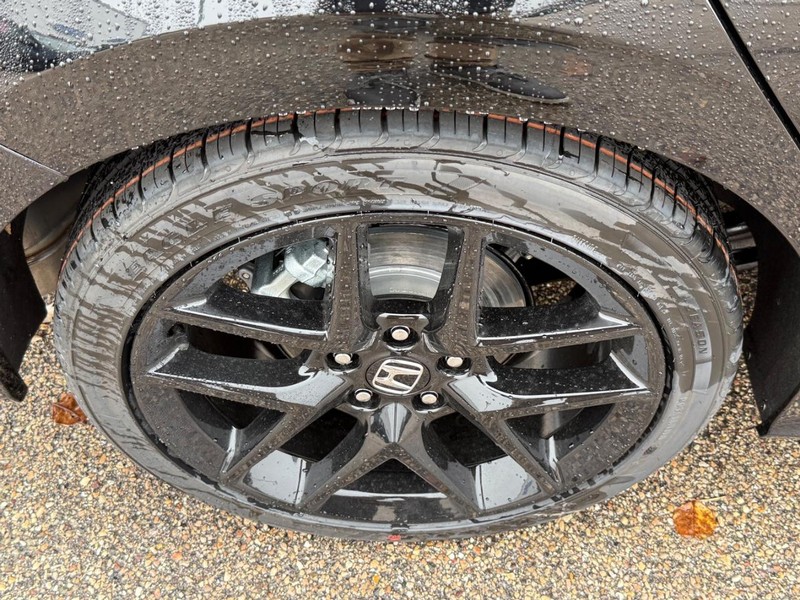 Honda Civic Sedan Vehicle Image 4