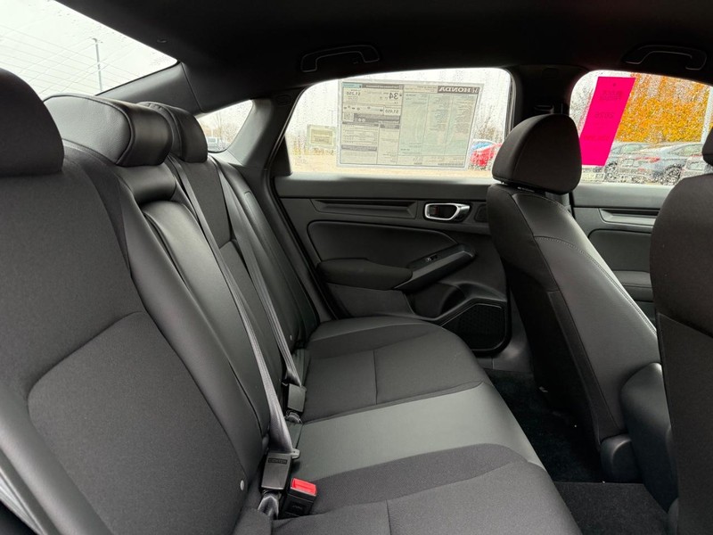 Honda Civic Sedan Vehicle Image 5