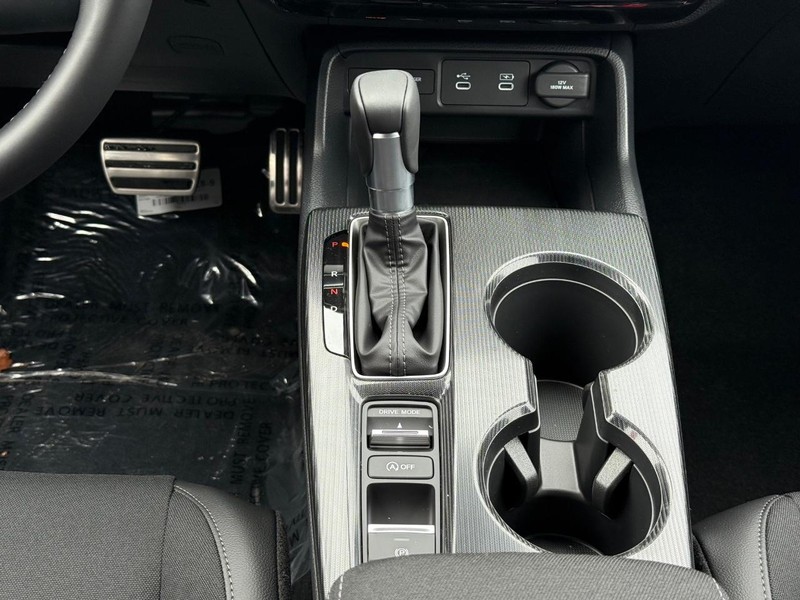 Honda Civic Sedan Vehicle Image 8