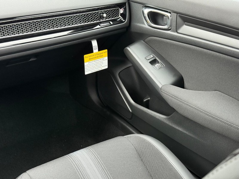 Honda Civic Sedan Vehicle Image 10