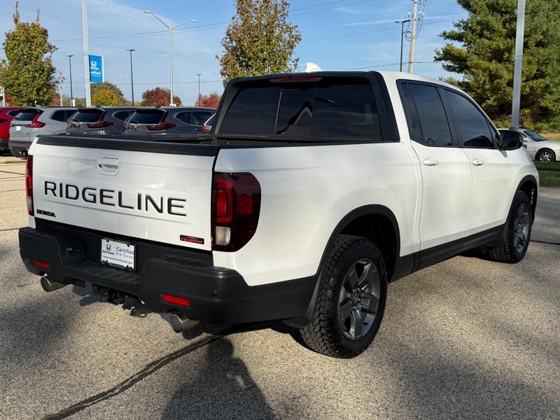Honda Ridgeline Vehicle Image 3