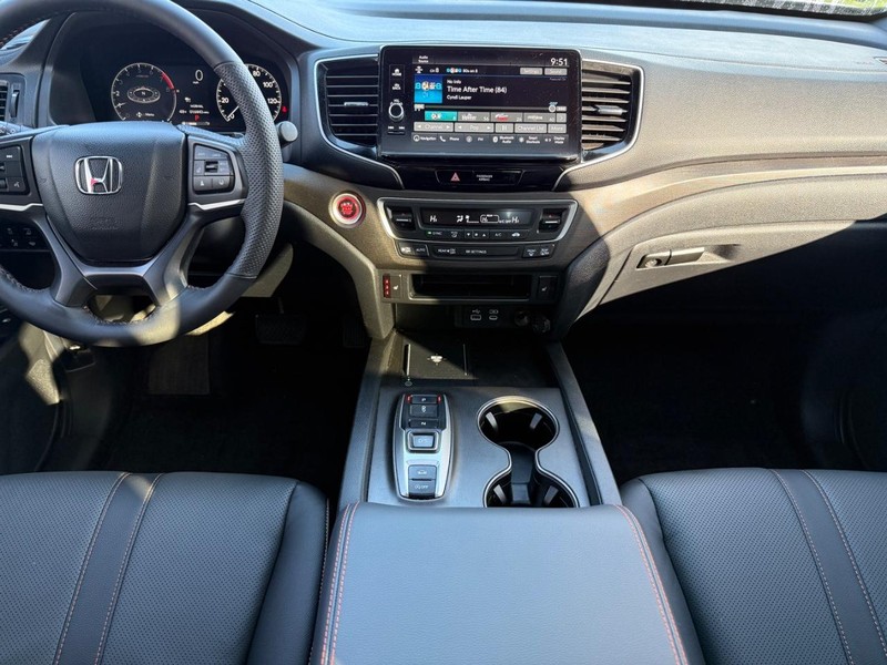 Honda Ridgeline Vehicle Image 11