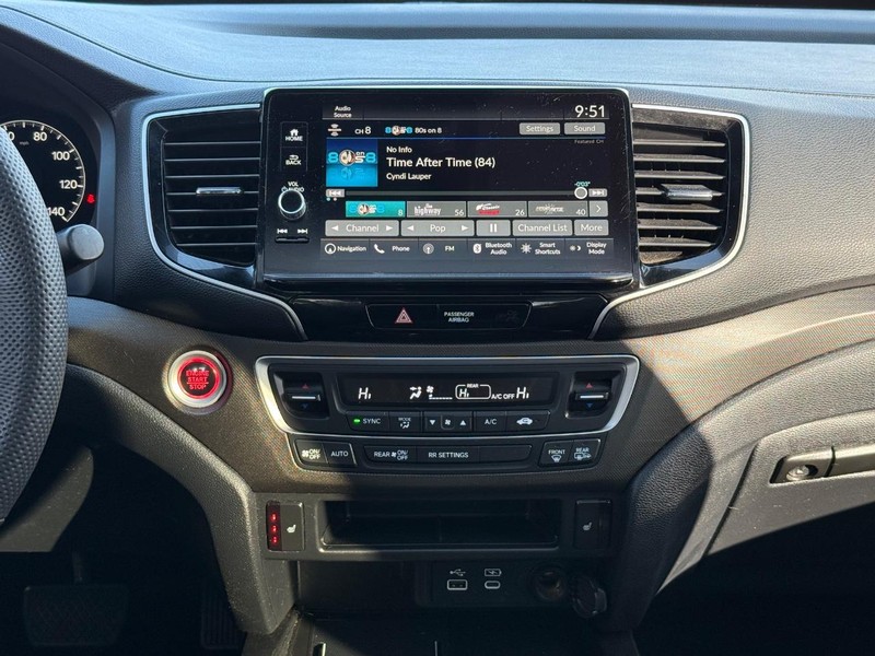 Honda Ridgeline Vehicle Image 12