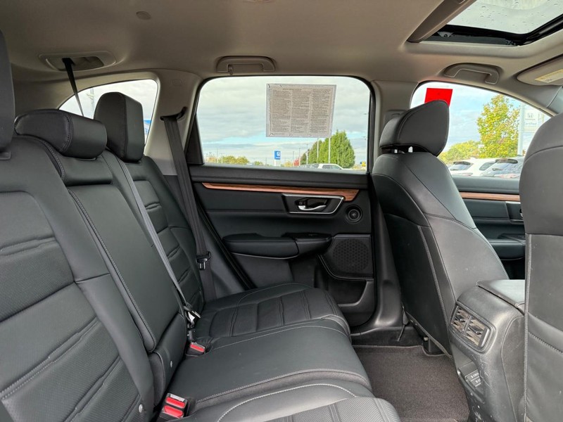 Honda CR-V Vehicle Image 9