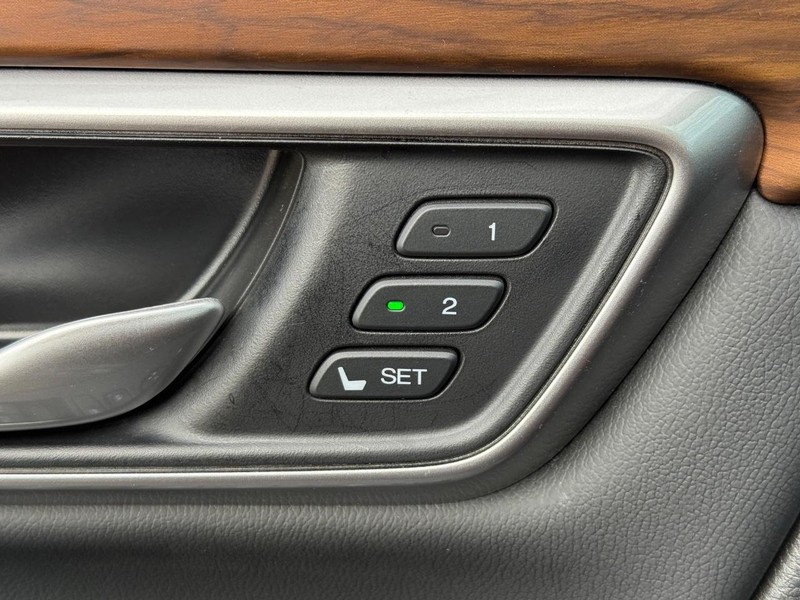 Honda CR-V Vehicle Image 14