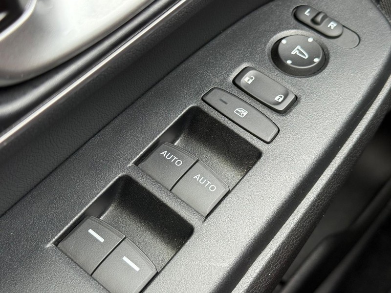 Honda CR-V Vehicle Image 20