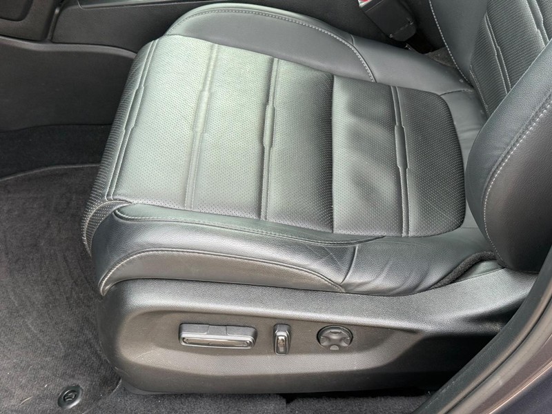Honda CR-V Vehicle Image 21